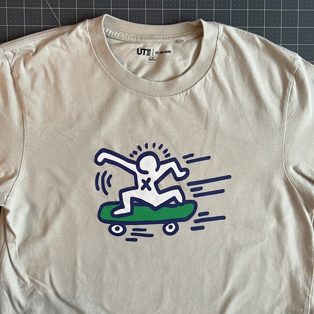 NWOT Uniqlo Keith Haring skateboard Tee size Men’s L